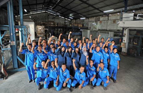 Sarana Nikoteknik Profile Photography Surabaya - Chendra Cahyadi photography took the profile photography of Sarana Nikoteknik  at Surabaya. Sarana Nikoteknik is an industrial refrigeration contractor and kitchen utility contractor.