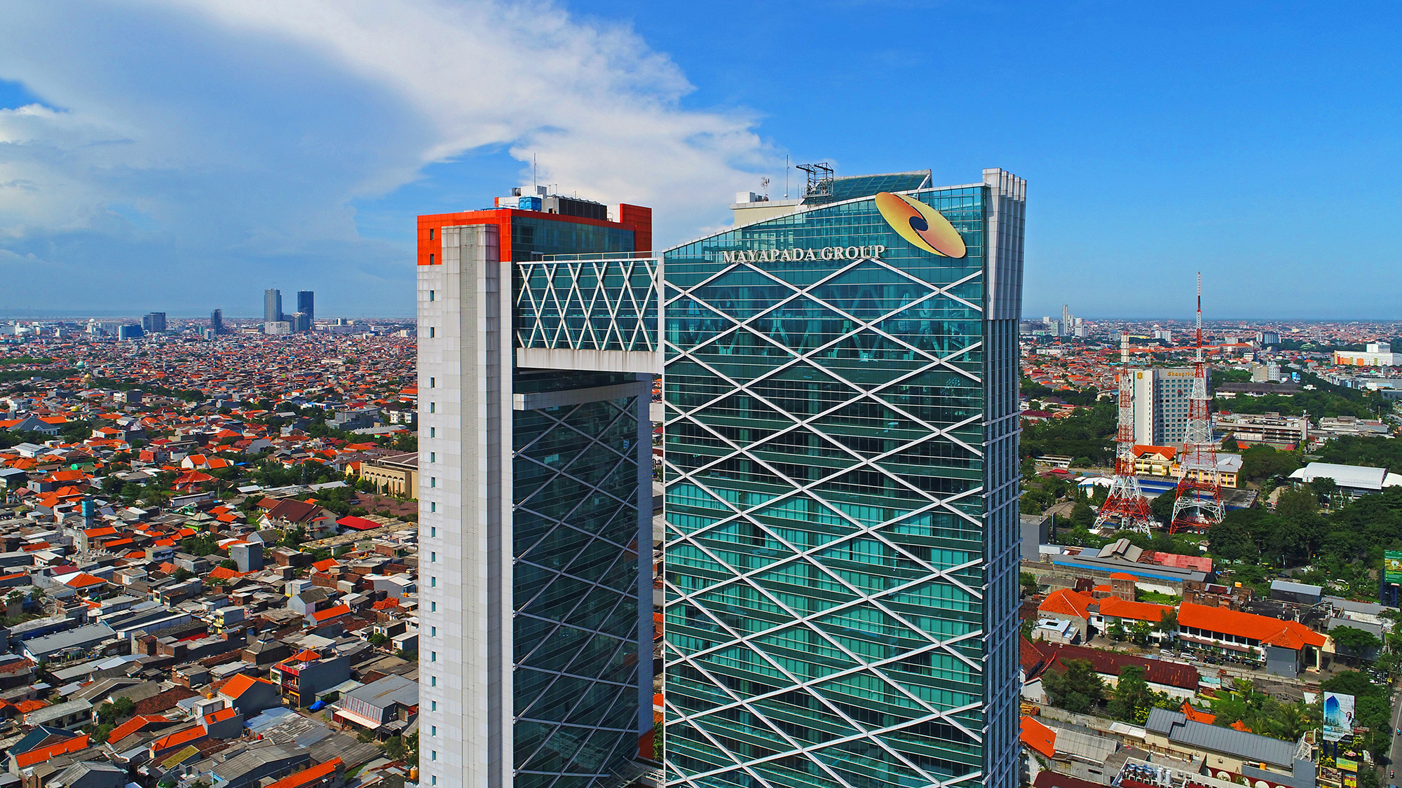 Mayapada Building Surabaya Architecture Photography - Chendra Cahyadi photography took the Architecture photography of Mayapada Building. Mayapada a conglomerate based in Indonesia founded by Tahir in 1986.