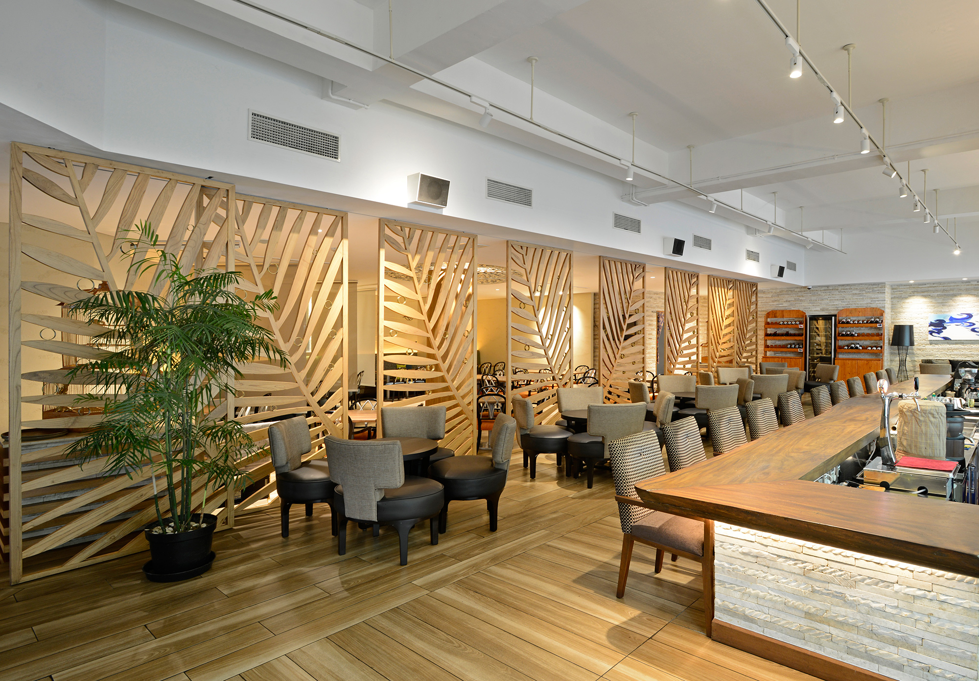 Miu Interior Photography Jakarta - Chendra Cahyadi photography took the interior  photography of Miu at Surabaya. Miu is a Japanese restaurant, which bring in a comfortable living room atmosphere.