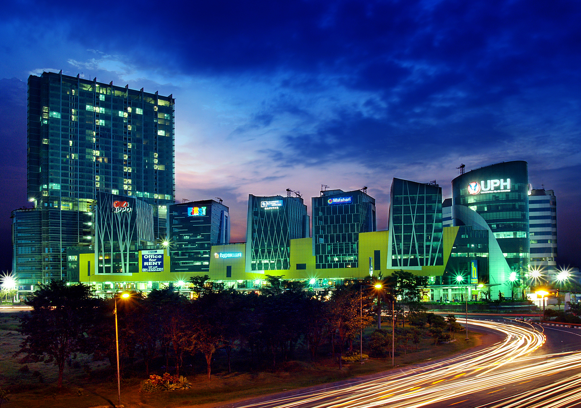 City Of Tomorrow Architecture Photography Surabaya - Chendra Cahyadi photography took the Architecture photography of City of Tomorrow at Surabaya. City of Tomorrow is one shopping center in Surabaya with Developer Center is PT. Lippo Karawaci Tbk.