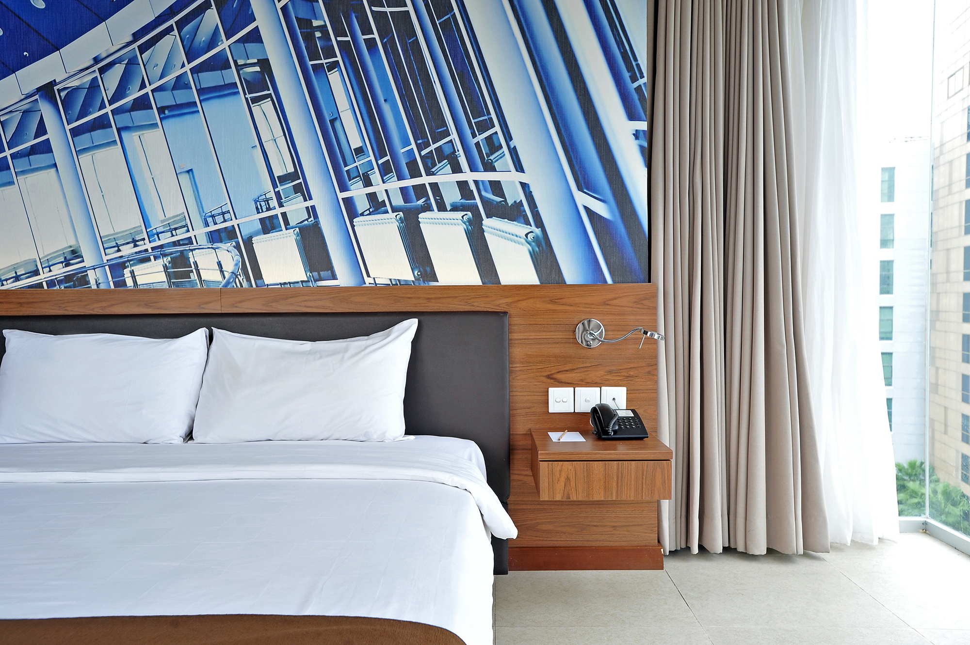 Midtown Hotel Interior And Architecture Photography Surabaya - Chendra Cahyadi photography took the interior exterior and room photography of Midtown Hotel at Surabaya. Midtown Hotel is a growing business hotel chain currently operating in two prominent Indonesia