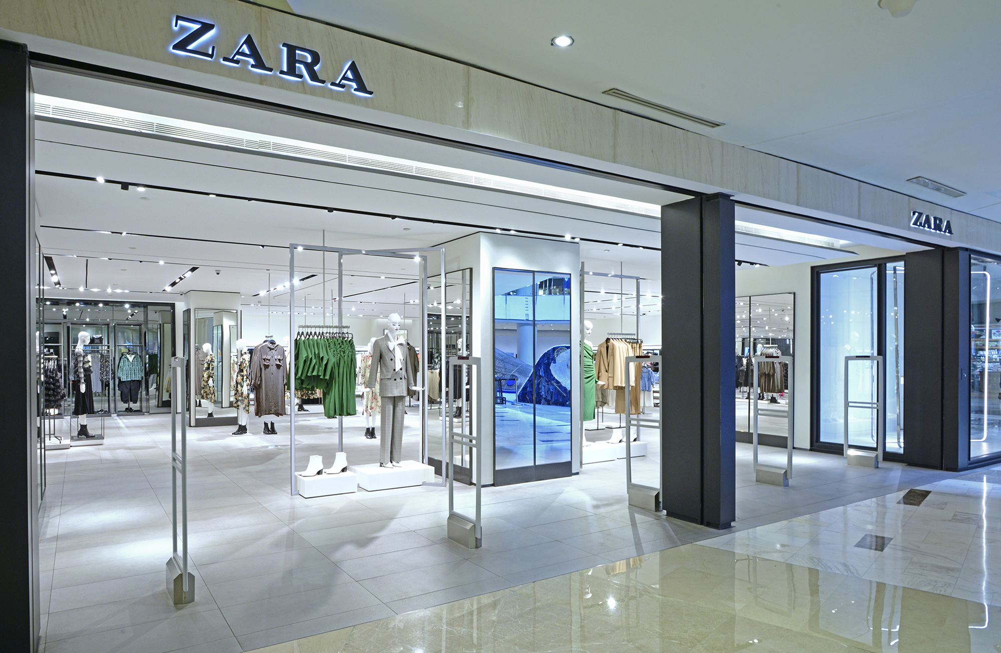 Zara Jakarta Interior Photography - Chendra Cahyadi photography took the interior photography of Zara at Jakarta.
